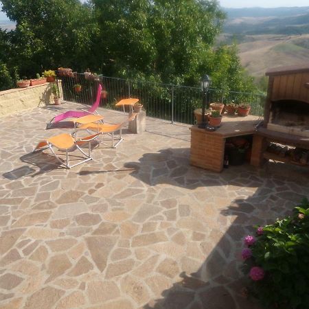 Casa Vacanze Santa Cristina Volterra Exterior photo